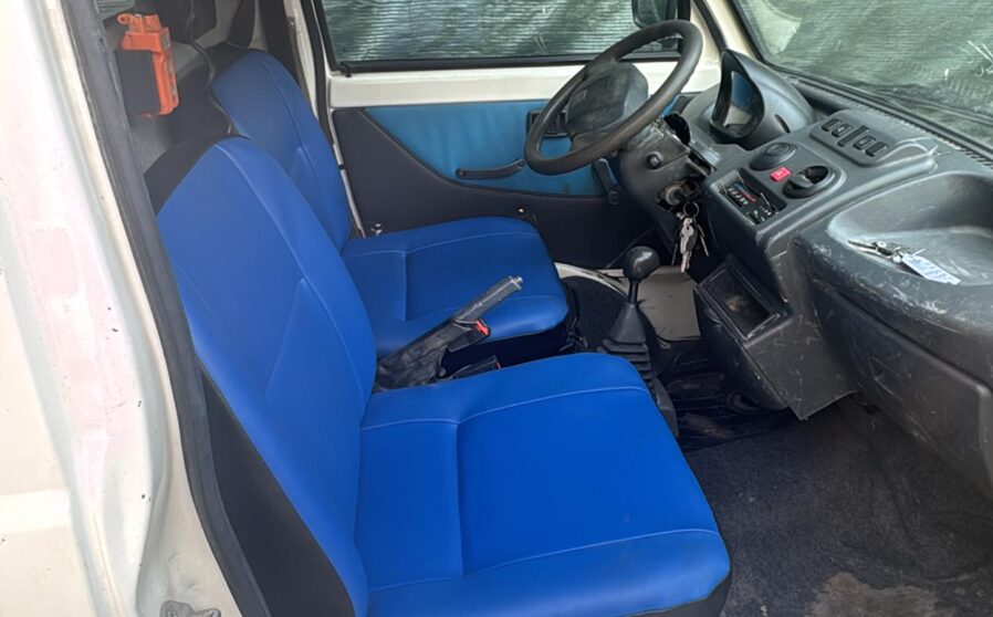 49e275c8-72e6-42c2-8b4d-0c823fa9148a