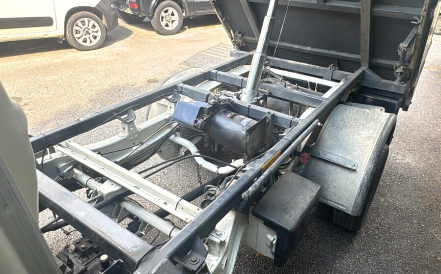 d2723925-a9e8-46a9-b3e5-55a8e83dff14